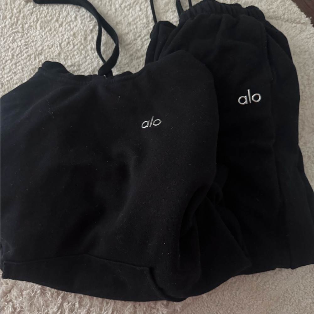 ALO Yoga sweat set - Picture 3 of 3